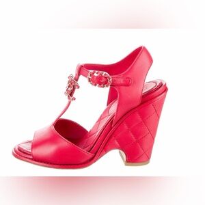 Chanel 2016 interlocking CC logo lamb skin t strap sandals